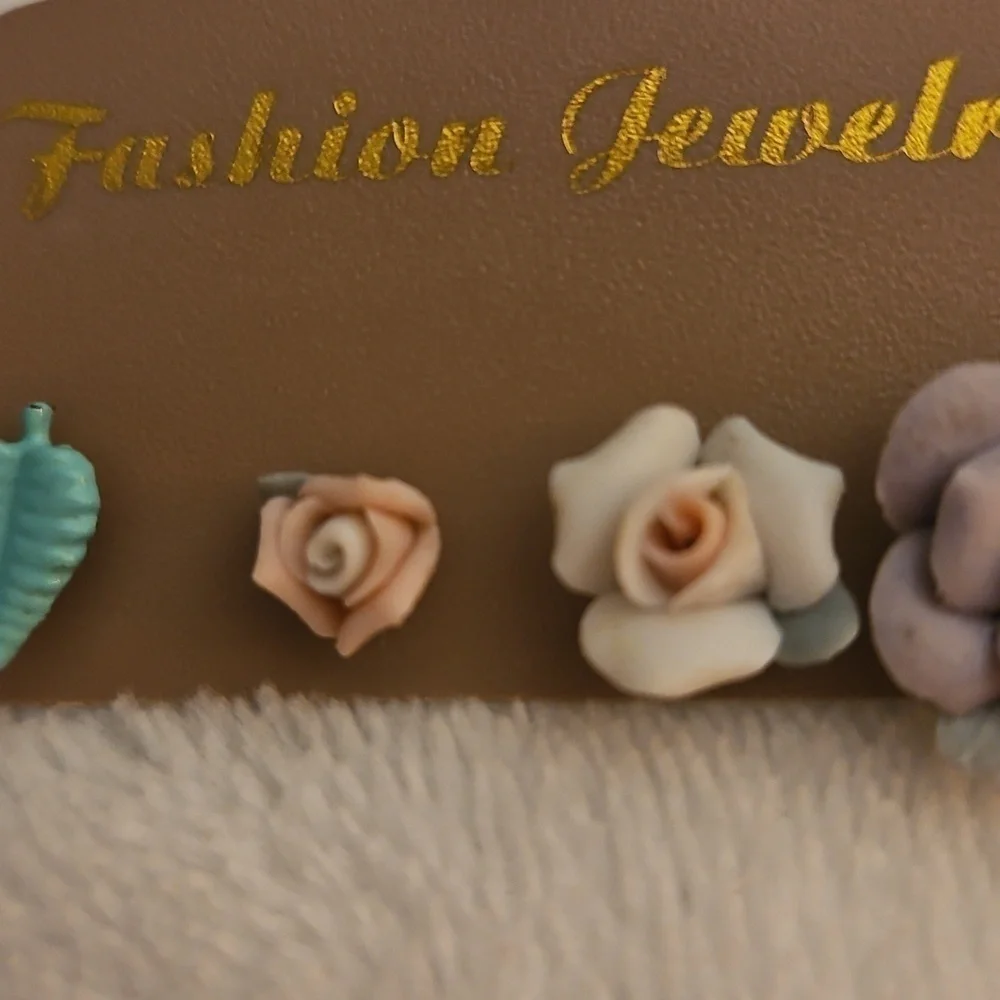 Vintage 1980s Polymer Clay Flower and Metal Leaves Post Earrings